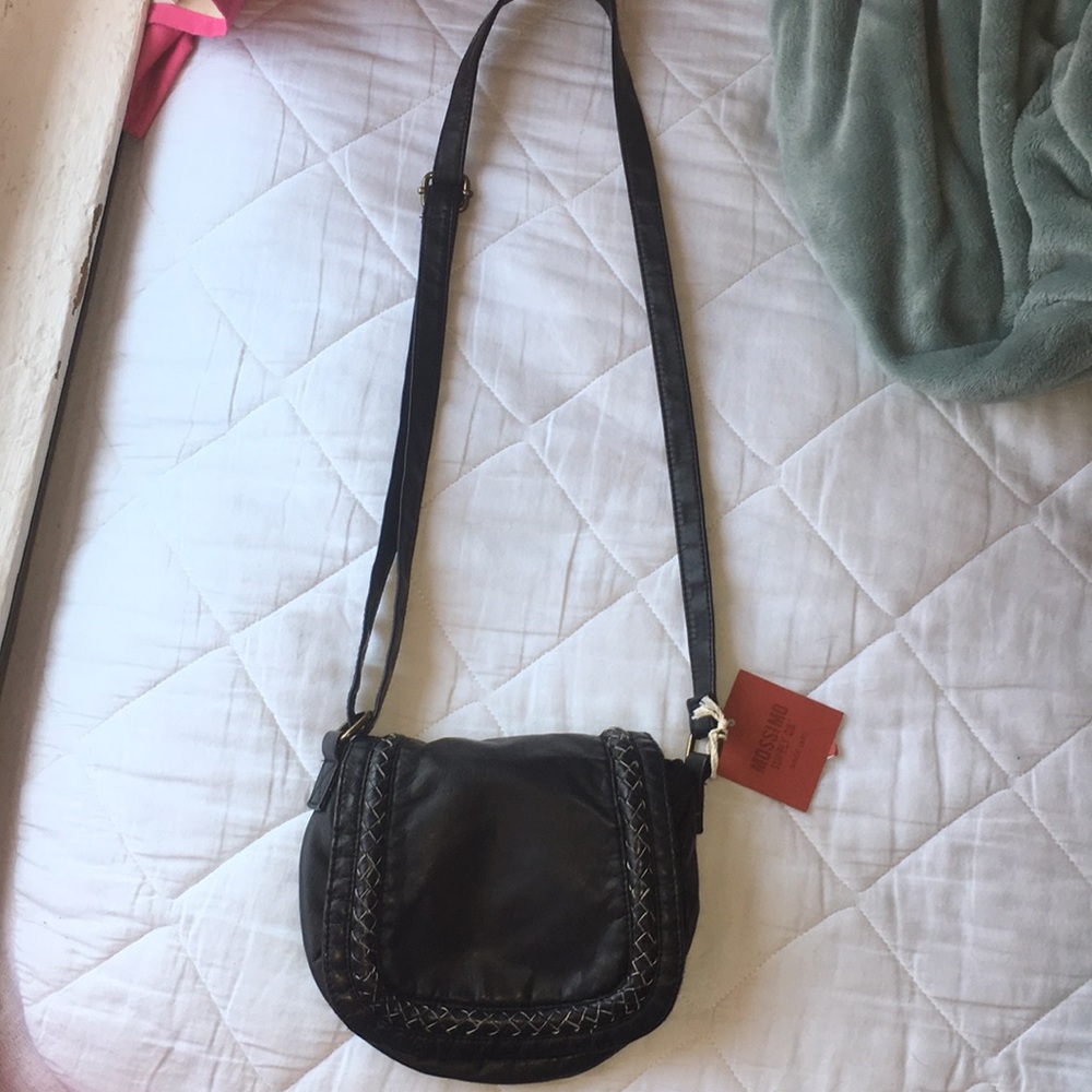 black cross body purse